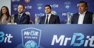 Гонзо: Много футболисти бяха на платен туризъм