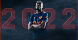 Валенсия закупи Кондогбиа 