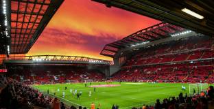 Юнайтед ще помогне на Сити срещу Ливърпул