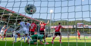 Фрайбург - Шалке 04 4:0 