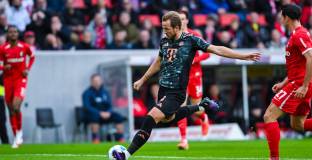 Байерн с трудна победа, Дортмунд само с реми при новия треньор