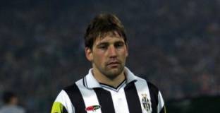 Бивш играч на Юве се нуждае от присаждане на черен дроб