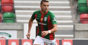 Лудогорец следи защитник на Маритимо