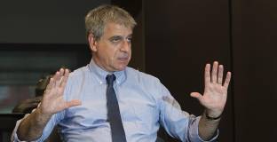 Вицепрезидент на Барса: Няма да харчим много пари през лятото