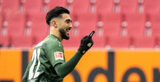 Юве и Тотнъм се интересуват от халф на Щутгарт 