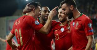 Националният на Португалия дари 4.7 млн. за аматьорския футбол