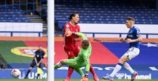 Пикфорд няма да бъде наказан заради травмата на Ван Дайк