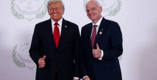 Инфантино присъства на срещата на върха в Египет 