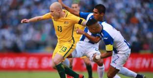 Хондурас и Австралия оставиха всичко за реванша 