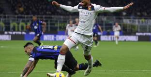 Интер победи Дженоа и дръпна с 15 т. пред Юве