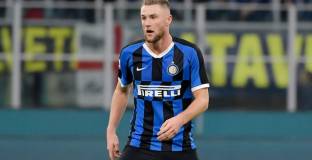 Интер планира да продължи с трима