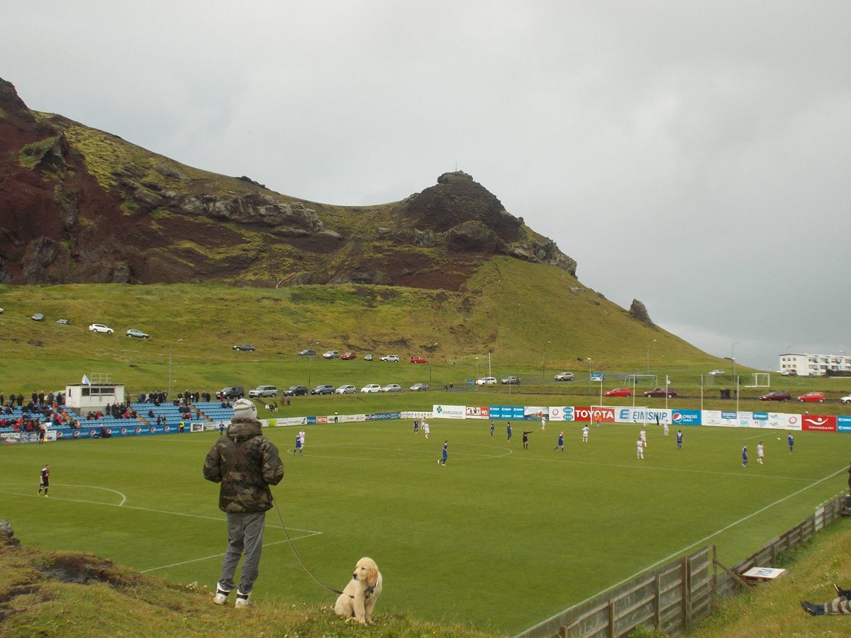 Исландският футбол, пред който Англия клекна. 
