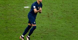 Перес останал доволен от разговора си с Мбапе