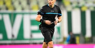 Отстраниха съдията на мача ПСЖ - Нюкасъл 