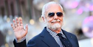 Де Лаурентис: Свалям шапка на Конте