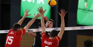 България U21 загуби от Полша, но продължава в първата осмица на Световното