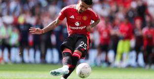 Тен Хаг: Санчо ще изпълнява дузпи в бъдеще