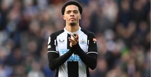 Нюкасъл изпрати Джамал Люис зад океана 