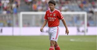 Ман Юнайтед е готов да похарчи 100 млн. за 19-годишен халф