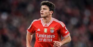 Ман Юнайтед и Сити искат звезда на Бенфика