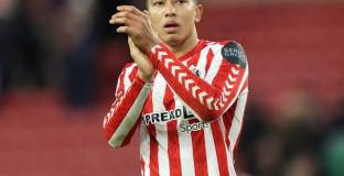 Челси набеляза по-малкия брат на Белингам 