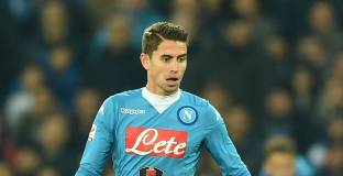 Арсенал следи полузащитник на Наполи 