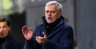 Тотнъм уволнява Моуриньо при отсъствие от ШЛ