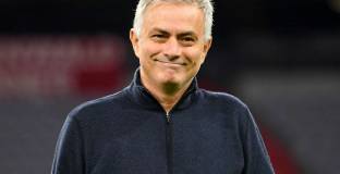 Валенсия се свърза с Моуриньо