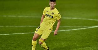 Астън Вила преговаря за Фойт