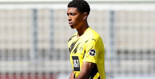 Фърдинанд: Ман Юнайтед трябва да се бори за Белингам 