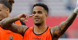  Провали се трансферът на Клуйверт във Фулъм 