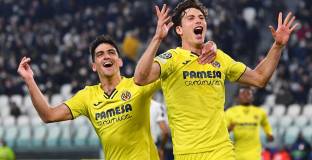 Жълтата подводница потопи Старата госпожа (видео)