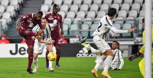 Ювентус с обрат в дербито срещу Торино (видео)