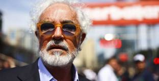 Бриаторе отговори на критиките към себе си