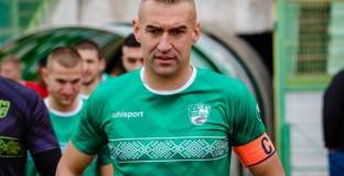 Камбуров остава в Берое