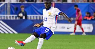 Барса ще се бори с Уест Хем за Канте