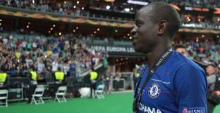 Канте очаква обаждане от Барса