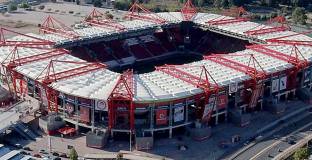 Олимпиакос и ПСВ няма да се победят