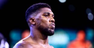 Фроч: Битката между Усик и Джошуа няма да е равностойна 