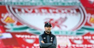 Карагър: Феновете на Ливърпул предпочитат Клоп да остане, а клубът да продаде Салах