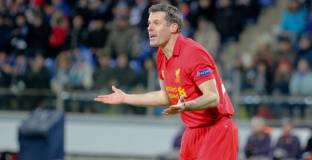 Карагър: Онана трябва да спре да маха с ръце