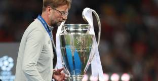 Карагър: Напускането на Клоп не е сравнимо с това на Сър Алекс и Венгер 