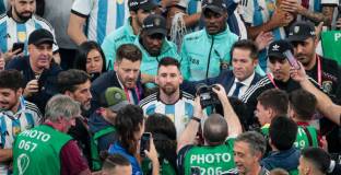 Касано: Целият свят е в краката на най-великия