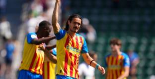  Кавани иска да напусне Валенсия