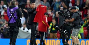 Ман Юнайтед няма да обжалва картона на Каземиро 