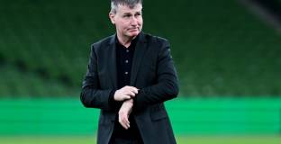 Кени напусна националния на Ирландия 