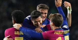 Саудити се интересуват от четирима от Барса