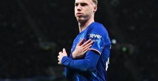 Палмър регистрира своето празнуване и име като търговска марка