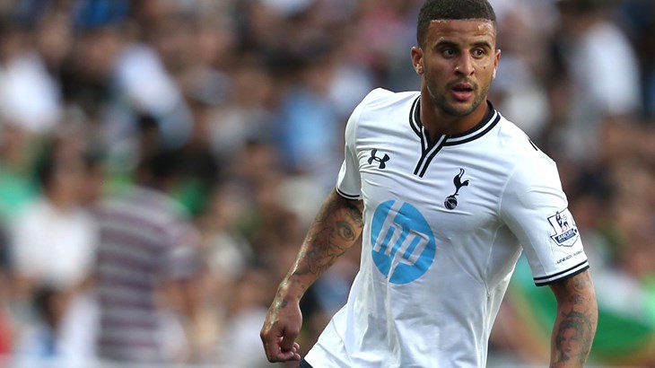 Уокър продължи договора си с Тотнъм