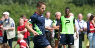 Челси подписа с третия Азар